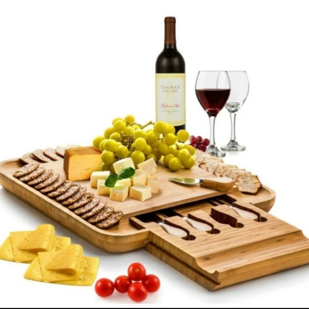 Bambussi Cheese Board Set with serving utensils NEW